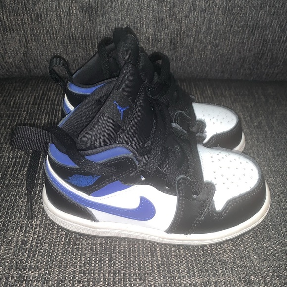Gently worn Toddler size 7C, White, Blue and Black Air Jordan 1s - Picture 6 of 6